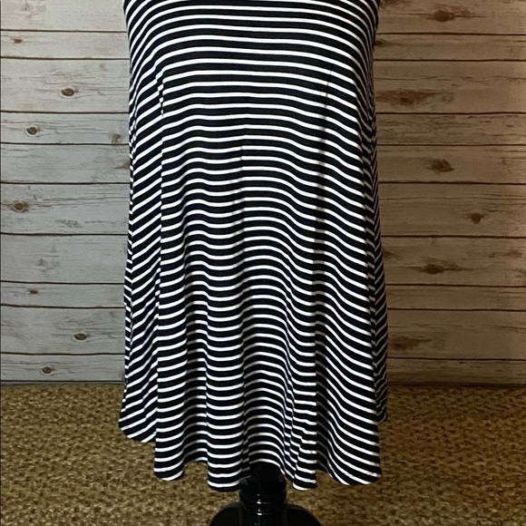 Brandy Melville Dresses & Skirts - Brandy Melville ‘Alena’ swing dress